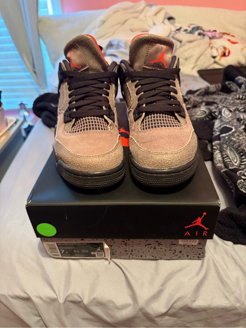 Nike Air Jordan 4 Sneakers Taupe